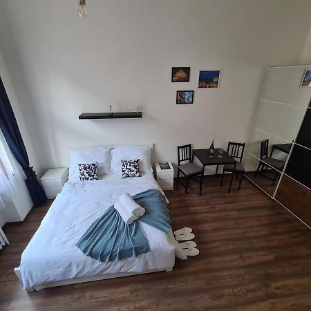 Svetly Prostorny Byt V Karline Apartment Prague Ngoại thất bức ảnh